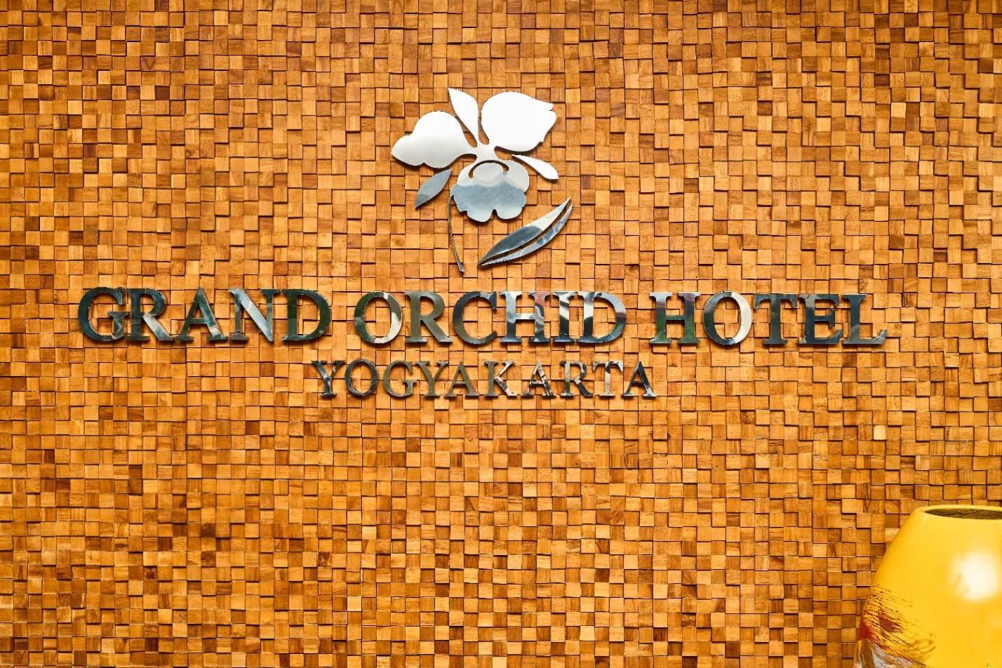 Grand Orchid Hotel Yogyakarta Maguwo Exterior photo