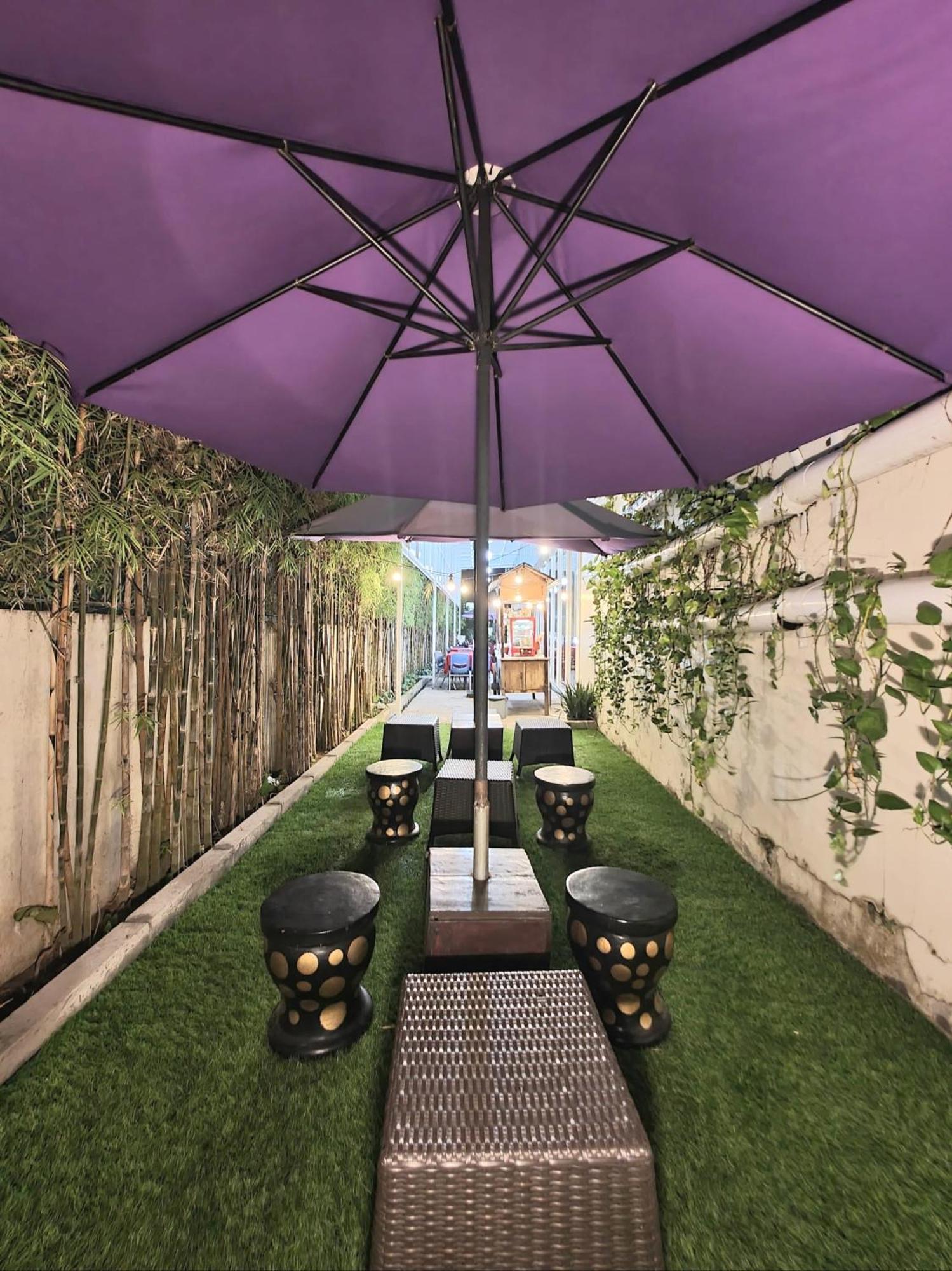 Grand Orchid Hotel Yogyakarta Maguwo Exterior photo